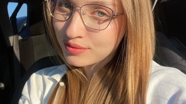 Yandex Viral Indo! Remaja bikin meme “When teacher joins dance”