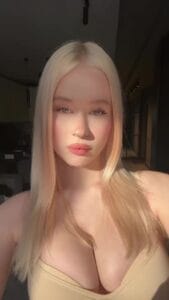 ABG Korea di Yandex: “Main character energy today!”