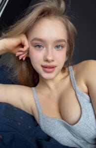 video gadis spanyol duet dengan kreator lokal viral