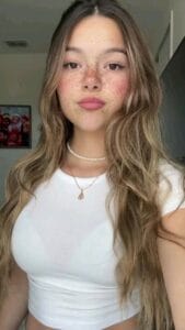 video tante rusia cover lagu favorit viral